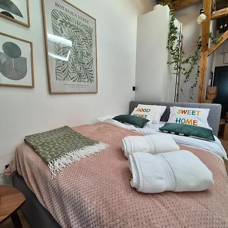 Daire Between The Roofs Of Jezyce *